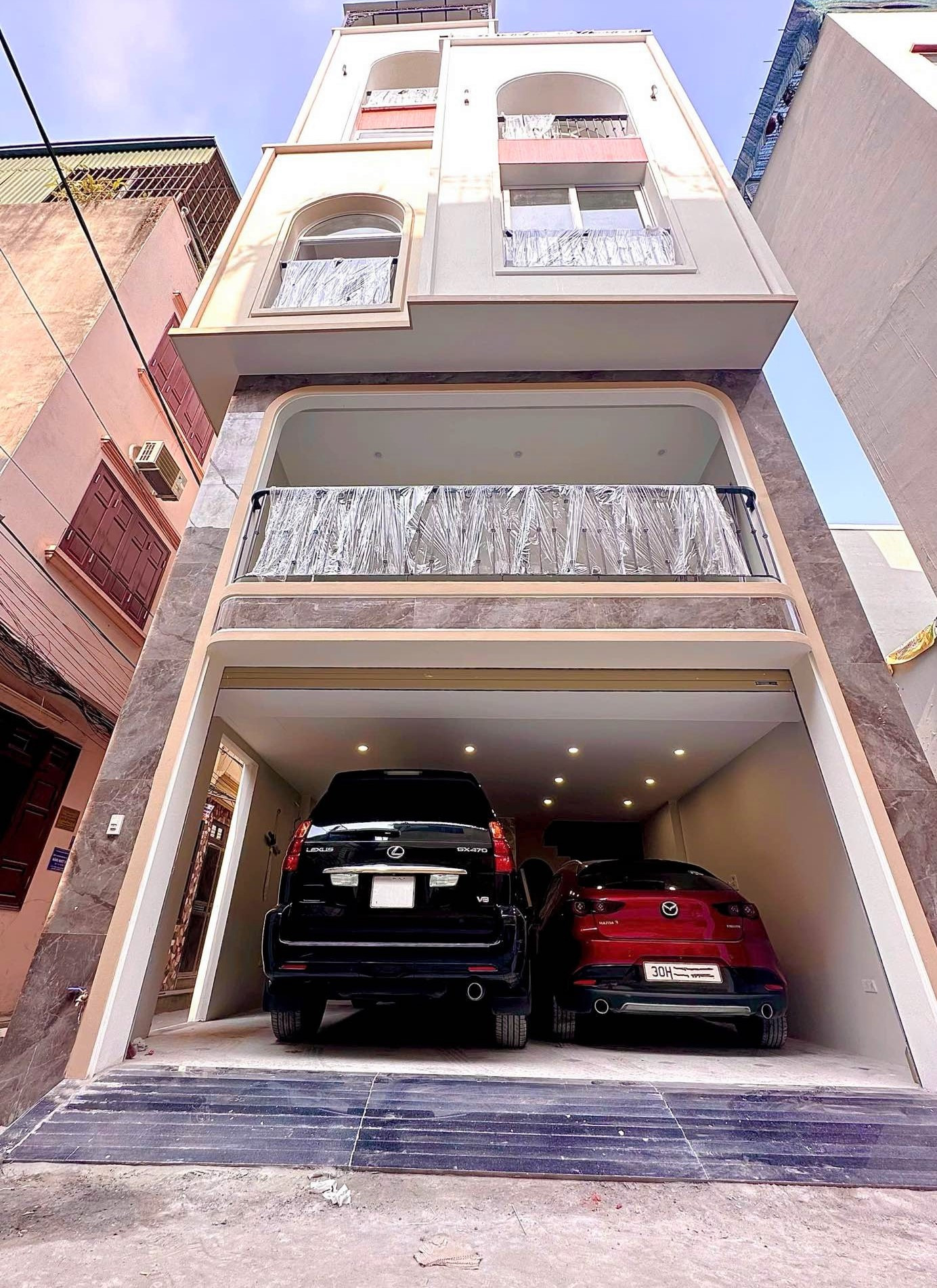 Bán NHÀ NGÔ GIA TỰ - LÔ GÓC - 45m x 6 TẦNG, THANG MÁY - GARA 2 Ô TÔ - FULL NỘI THẤT