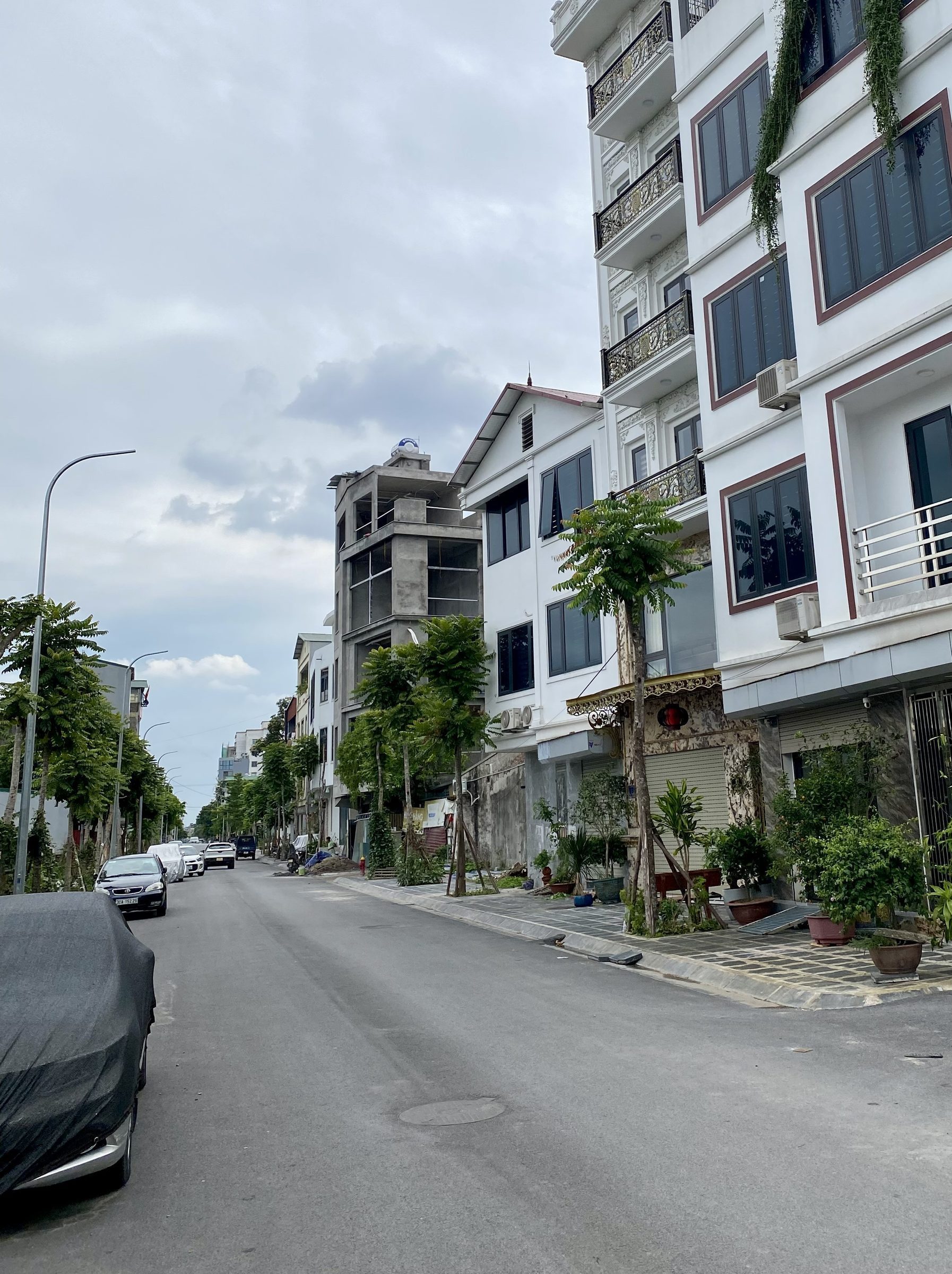 💥 VỊ TRÍ ĐẸP - NGÔ GIA TỰ - VIỆT HƯNG - KINH DOANH - Ô TÔ ĐỖ CỬA - NHỈNH 12 TỶ - CÓ THƯƠNG LƯỢNG.