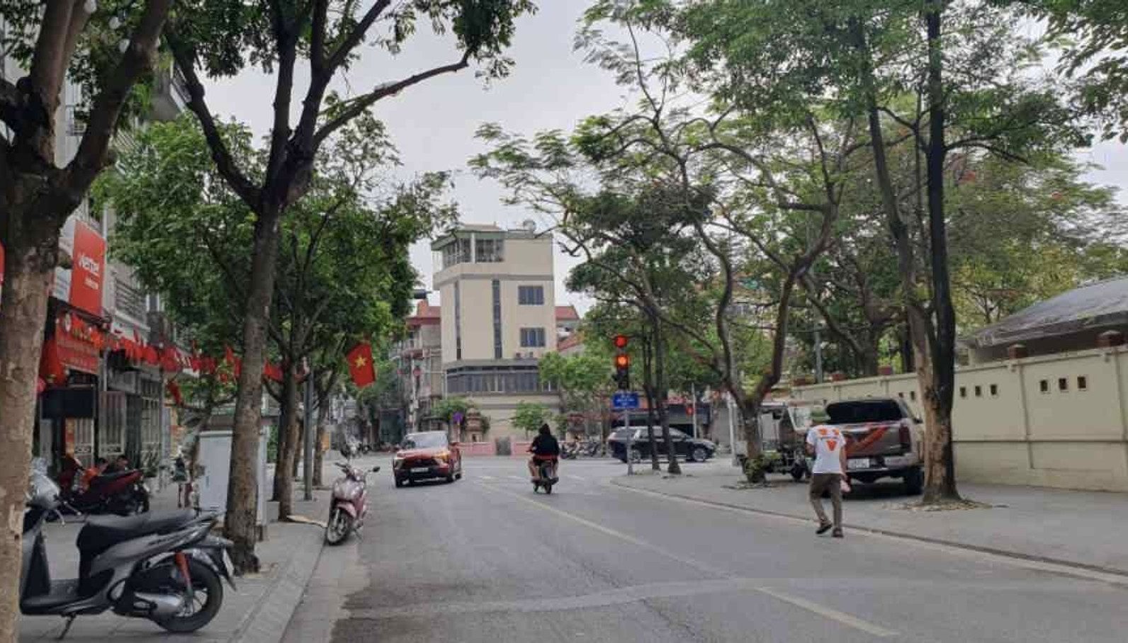 💥 VỊ TRÍ ĐẸP - NGÔ GIA TỰ - VIỆT HƯNG - KINH DOANH - Ô TÔ ĐỖ CỬA - NHỈNH 12 TỶ - CÓ THƯƠNG LƯỢNG.
