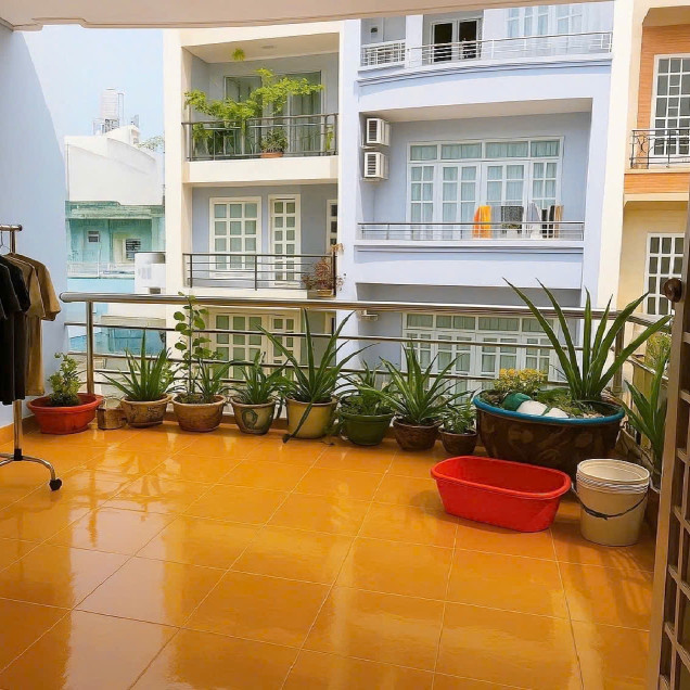 BÁN NHÀ HẺM XE HƠI NGÔ QUYỀN , QUẬN 10 , SỔ VUÔNG 3.6 x 11.7 m , 3 TẦNG , GIÁ 10.6 TỶ