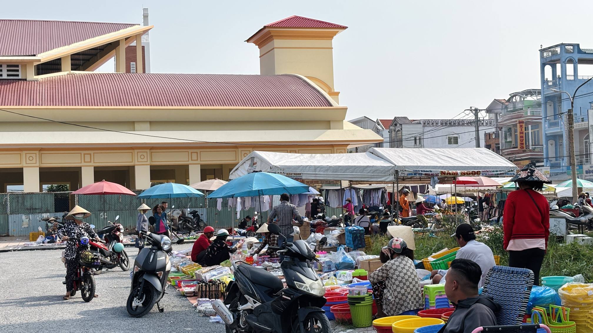 Nhà phố mặt tiền VIP 7.5m trung tâm Chợ Cái Vồn, Bình Minh