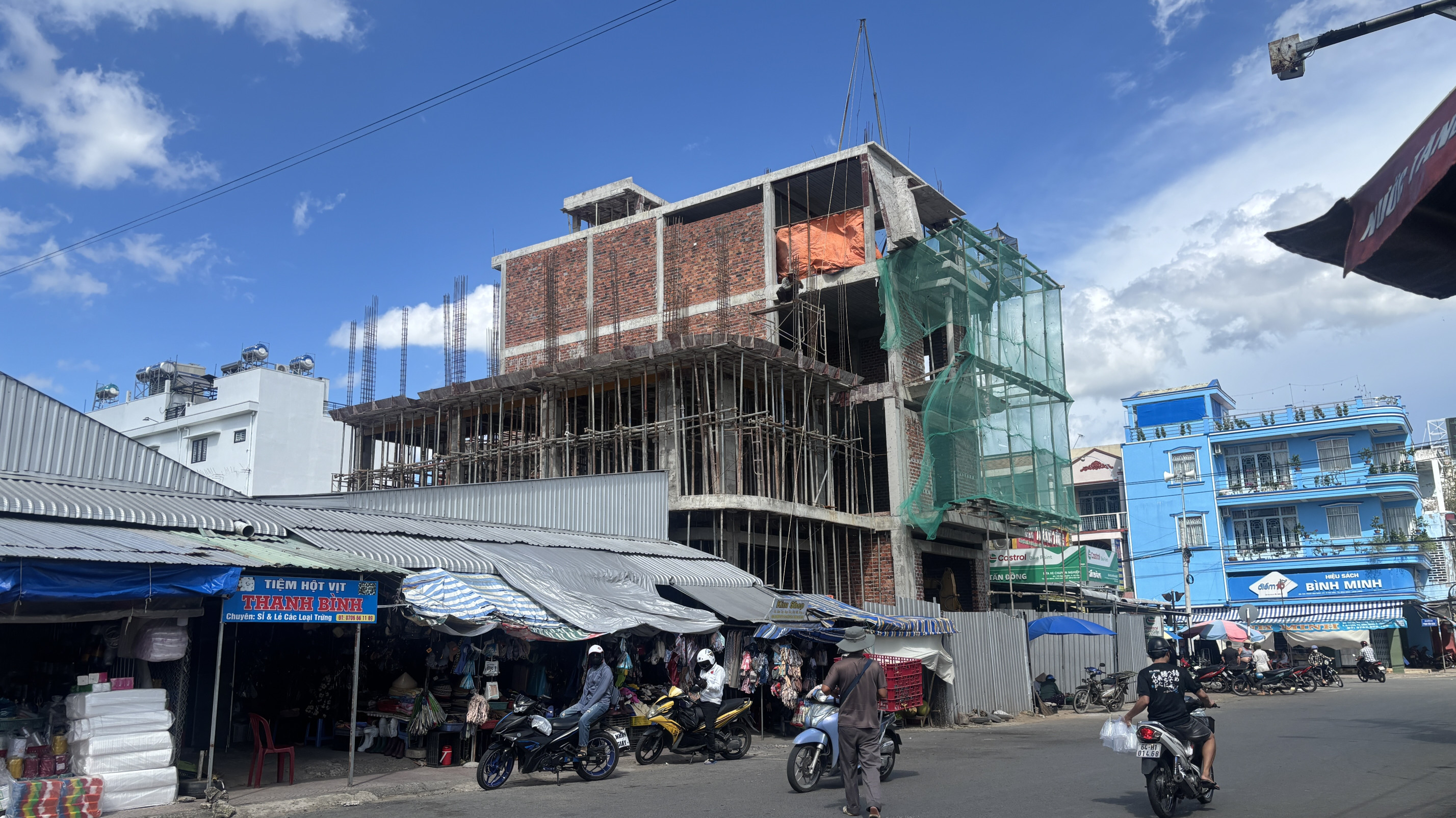 CĂN GÓC CUỐI CÙNG MẶT TIỀN ĐƯỜNG NGÔ QUYỀN, CHỢ CÁI VỒN