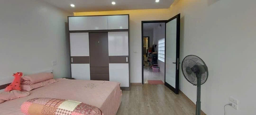 Bán nhà Thông Phong (Đống Đa) 52/56m, 6 tầng, mt 4.2m, giá 10.9 tỷ
