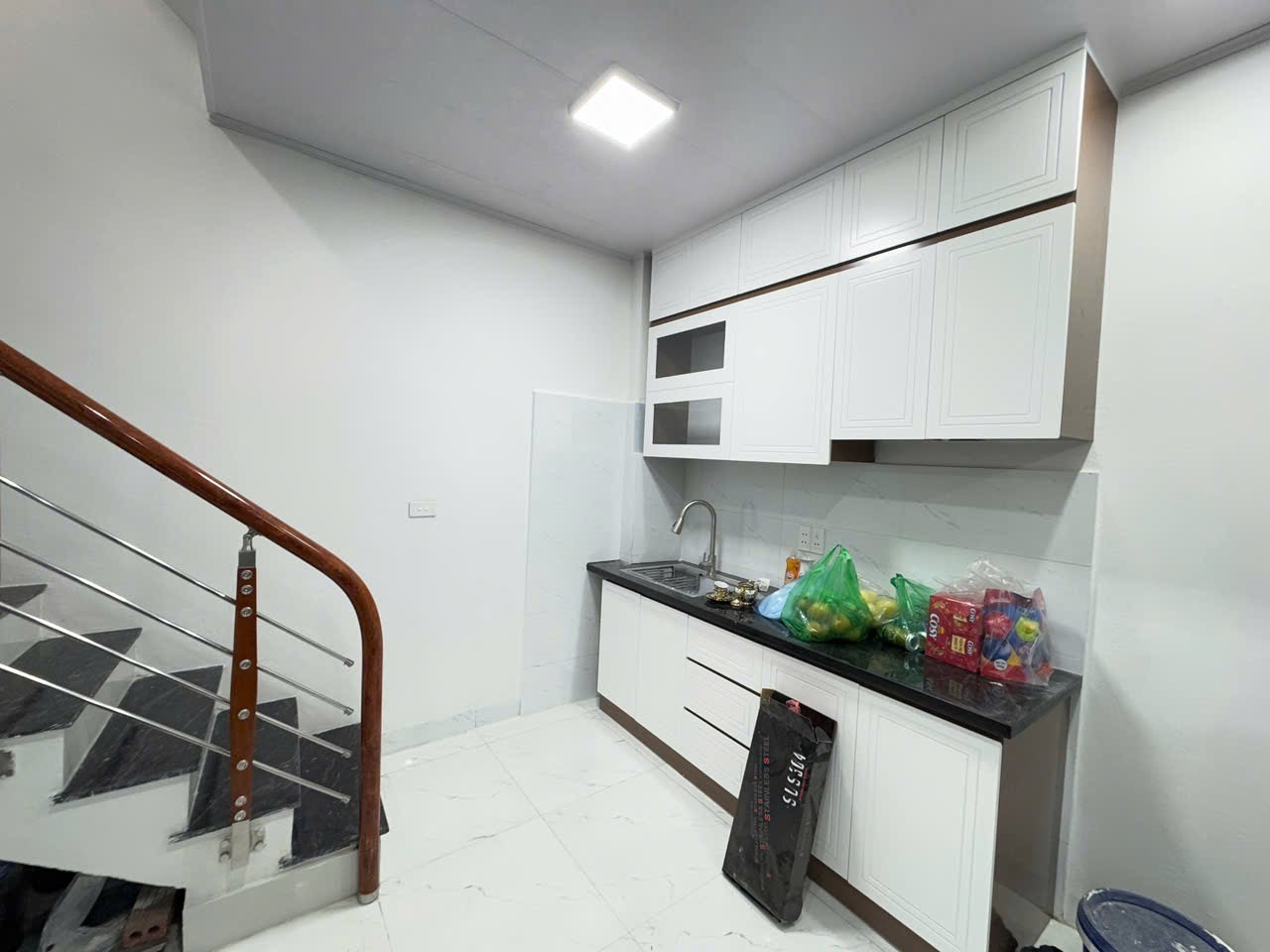 Bán nhà Văn Hương (Đống Đa)18/24m T1, 4 tầng, mt 4m, giá 4.7 tỷ