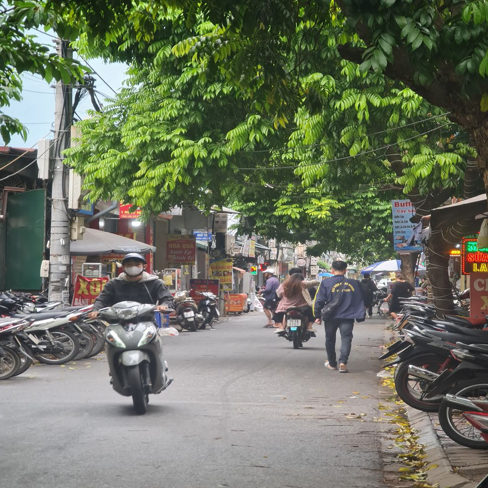 Nhỉnh 5 tỷ có đất gần cổng chính Học viện Nông nghiệp, ngõ ngắn, thông 4 chỗ. Lh 0989894845