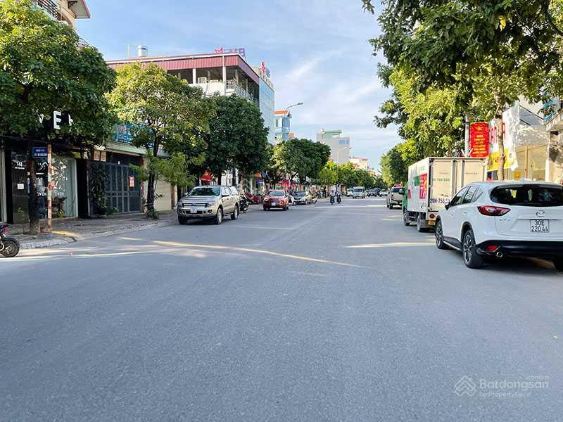 Bán nhà Trâu Quỳ lô góc Mtien 7.7 mặt phố đường 22m ở ngay vỉa hè rộng,kinh doanh đỉnh