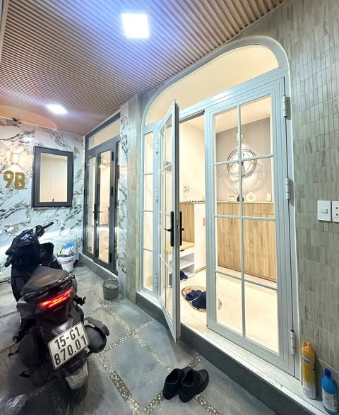 SIÊU PHẨM BA ĐÌNH – NHÀ 7 TẦNG THANG MÁY – NGÕ THÔNG – GẦN PHỐ, GẦN HỒ – SÁT LĂNG BÁC – GIÁ CHỈ 8.2 TỶ