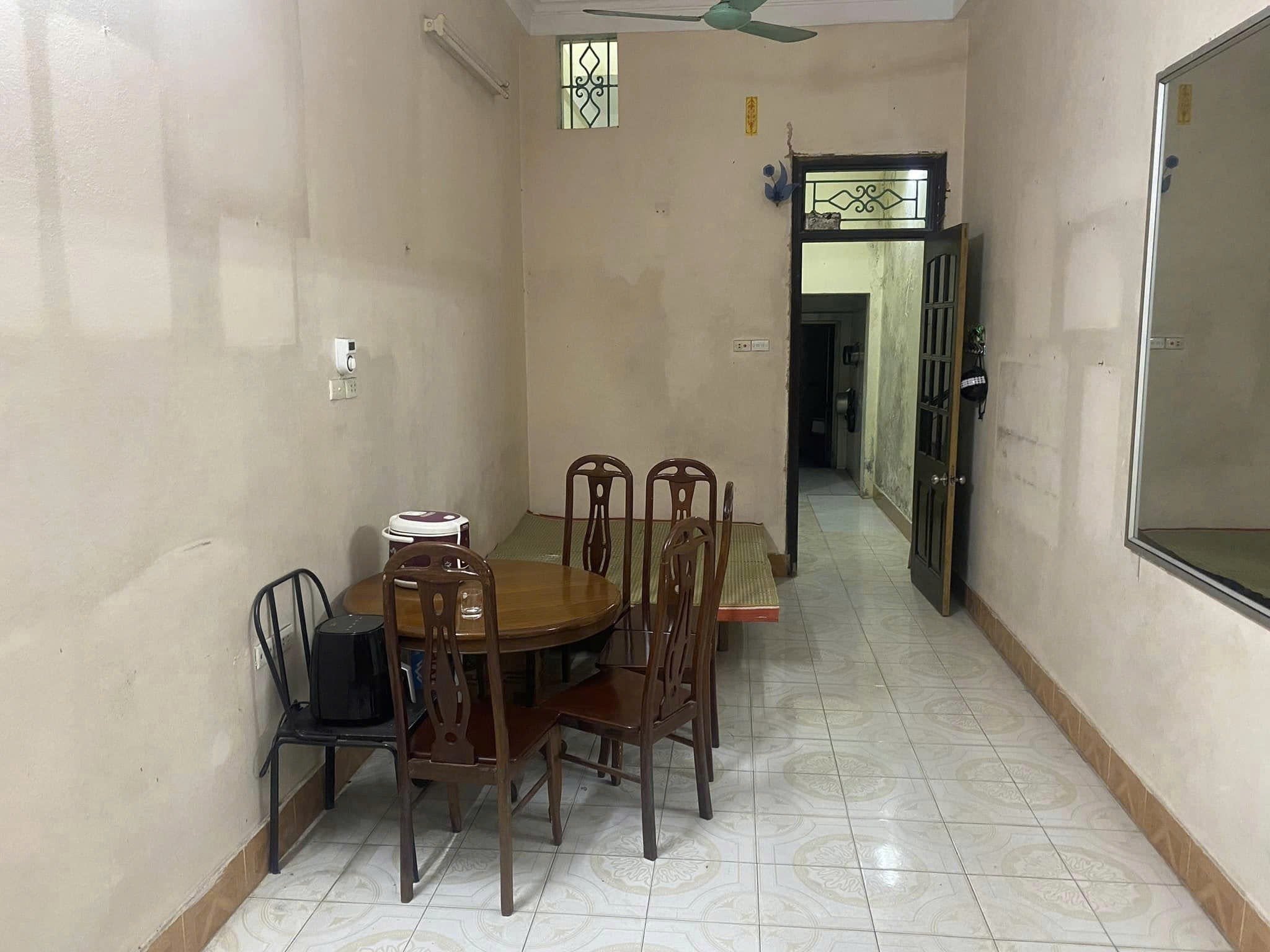 Cho Thuê Nhà Ngõ 84 Ngọc Khánh - Ba Đình 
61M² 5 Tầng 7 Ngủ - Full Nội Thất/ Ở, Kinh Doanh/ Giá Thuê 21tr