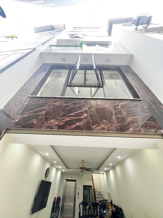 -NHÀ XÂY ĐỘC LẬP - 5 TẦNG - 2 THOÁNG VĨNH VIỄN Ngọc Lâm-Long Biên 39m2,5 Tầng X  6.5 Tỷ.
