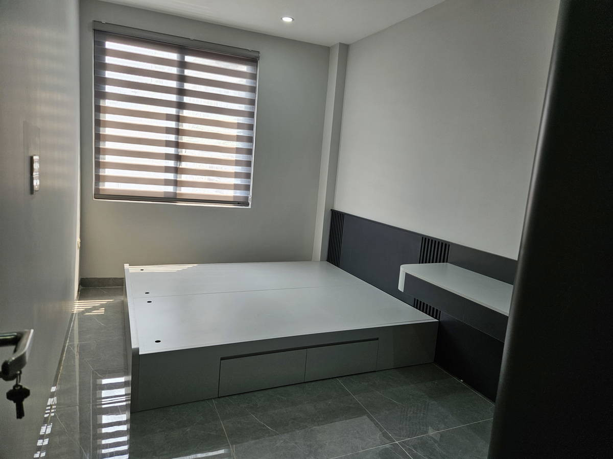 NHÀ MỚI ĐẸP - LÔ GÓC - Ô TÔ 7 CHỖ - KINH DOANH - THANG MÁY  Ngọc Lâm-Long Biên 42m2, X 6 Tầng, mặt tiền 5m, 14 tỷ.