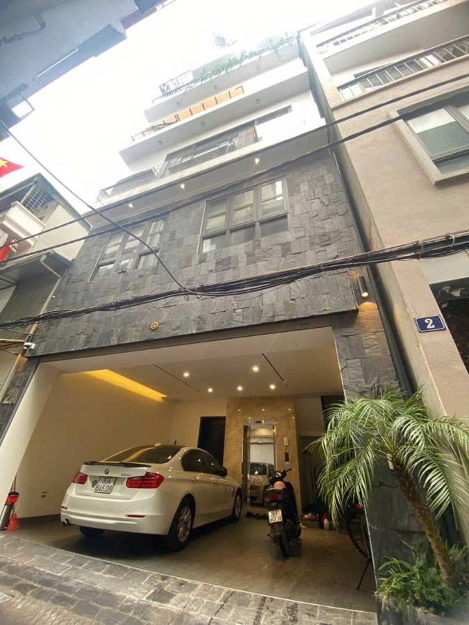 NHÀ ĐẸP, FULL NỘI THẤT TIỀN TỶ -THANG MÁY - GARA OTO - KINH DOANH Ngọc Lâm-Long Biên 50m2, 6 tầng,17.9 tỷ.