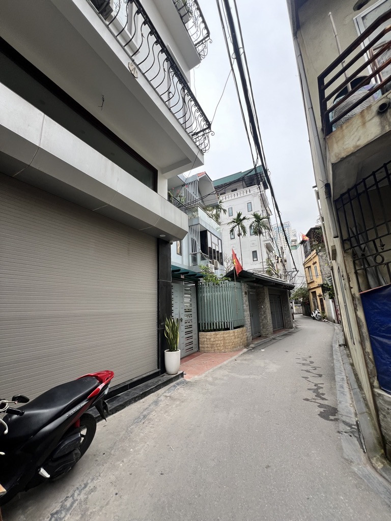 BÁN GẤP NHÀ NGỌC LÂM- NGÕ THÔNG, GẦN Ô TÔ, GẦN CHỢ, DT40M 4T- 4 NGỦ- GIÁ NHỈNH 7T