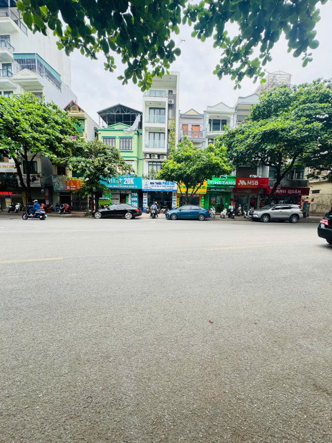 Hiếm. Nhà Mặt Phố Ngọc Lâm 270m2, MT7m, Vỉa Hè 7m, Kinh Doanh, Dòng Tiền - 72 Tỷ