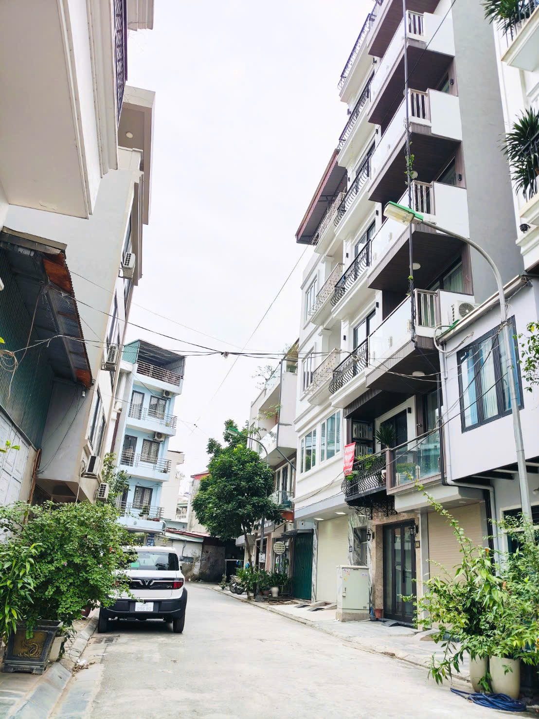 🔆 SIÊU PHẨM NGỌC LÂM -GARA 2 Ô TÔ -7TẦNG THANG MÁY - FULL NỘI THẤT CAO CẤP -VIEW HỒ
💰2x.x TỶ