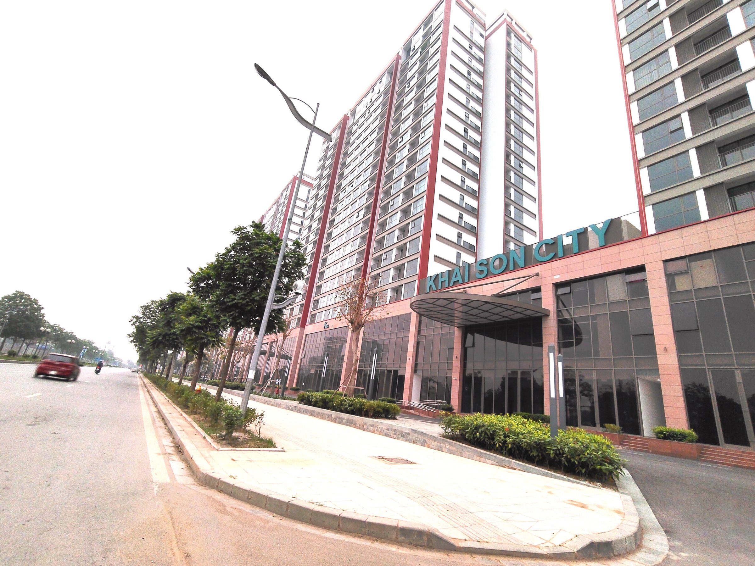 🏠 NHỈNH 2 TỶ-NHỎ TIỀN- TRUNG TÂM NGỌC THUỴ-BỒ ĐỀ- KHAI SƠN ĐẲNG CẤP- FULL NỘI THẤT- Ở SƯỚNG - VIEW THOÁNG.

👉 Vị trí đắc địa, nằm ngay đoạn đẹp nhất Khai Sơn

👉 Không gian trong lành ,thoáng sạch, Phù hợp với mọi lứa tuổi.

👉 Ngay quanh toà nhà là c