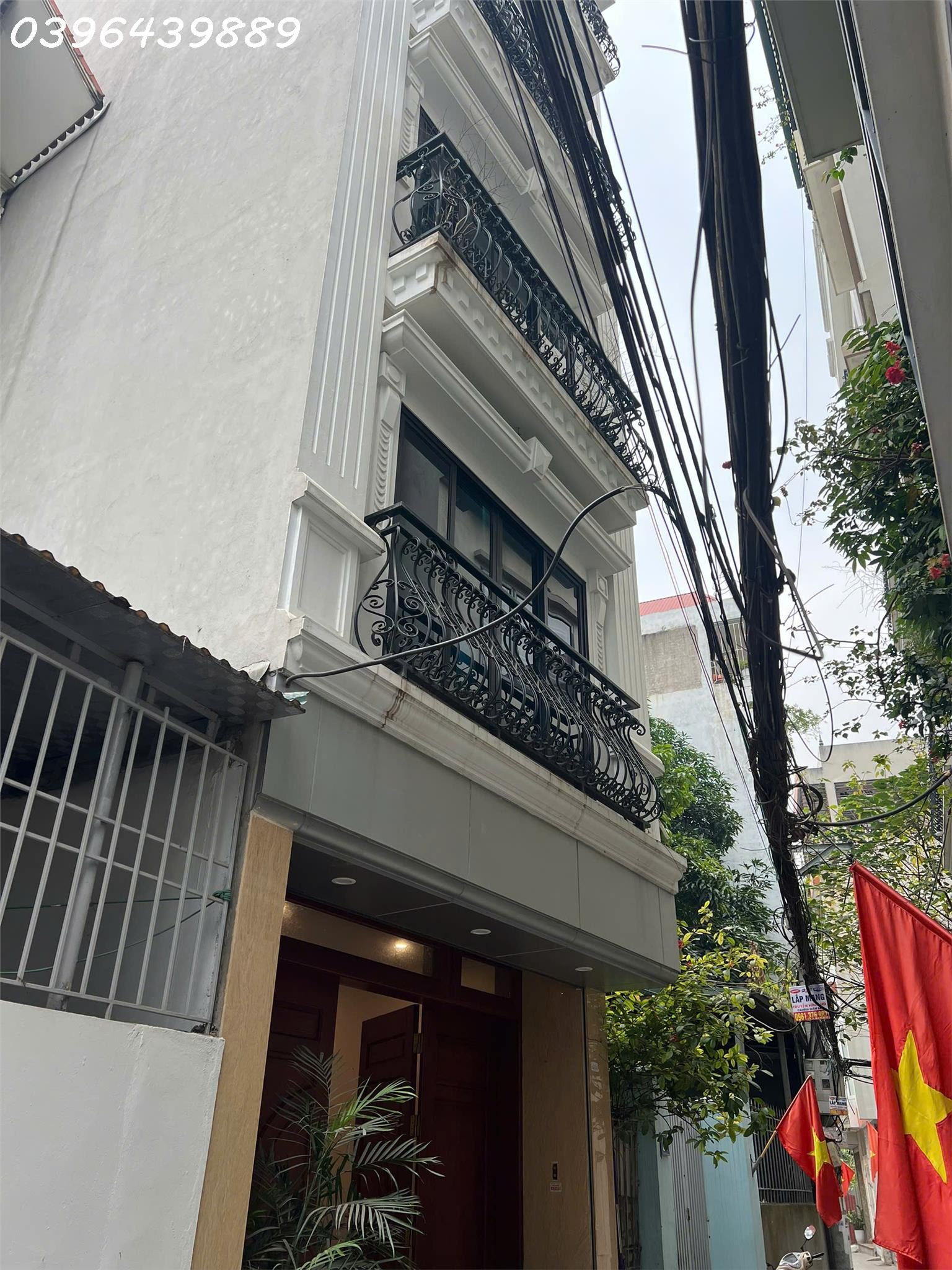 Cho thuê nhà nguyên căn 6 ngủ -FULL ĐỒ-THANG MÁY- 3 bước ra hồ Ao Lão- gần Học viện Hậu Cần, trường học, chợ, bệnh viện, 10 phút lên phố cổ.