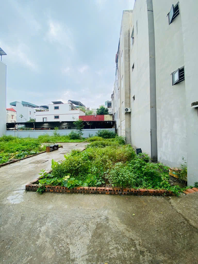 Trung tâm Ngọc Thuỵ 82m2 đất chỉ nhỉnh 8 tỷ ô tô cực hiếm 50m ra Hồng tiến