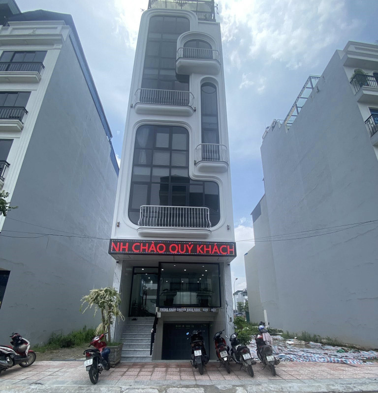 TĐC NGỌC THUỴ 8T THANG MÁY, VỈA HÈ ĐÁ BÓNG VỪA Ở VỪA KINH DOANH