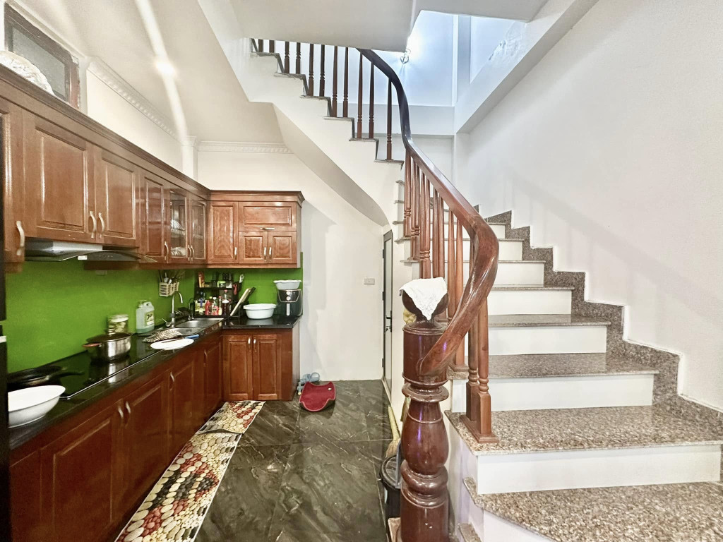 BÁN NHÀ NGỌC TRỤC ĐẠI MỖ NAM TỪ LIÊM 36m 6,75 TỶ 5 TẦNG MT 3,4m