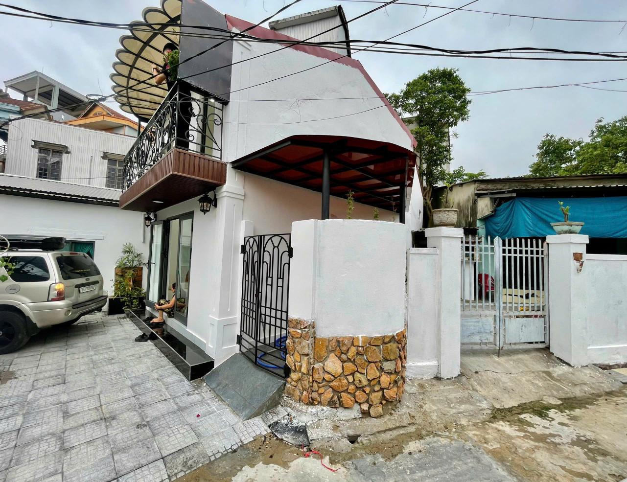 ⛔️ MỞ BÁN NHÀ 2 TẦNG KIÊN CỐ – TÂN CỔ ĐIỂN MỚI TOANH – VỊ TRÍ SIÊU HIẾM