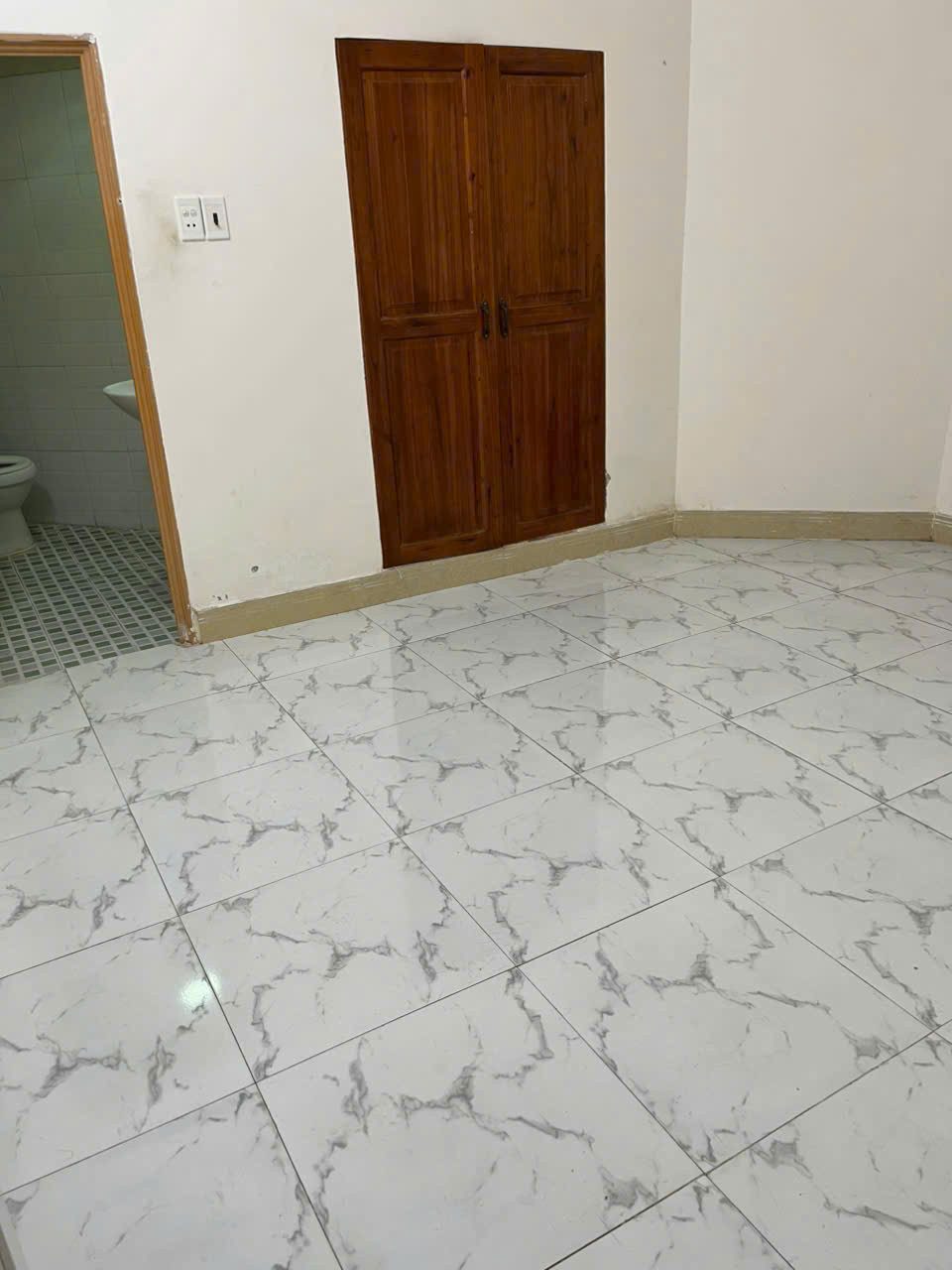 Bán Nhà Cấp 4, Sổ Chung, DT: 4*18, Đường Xe Hơi, KP1 Phường Tân Hiệp.