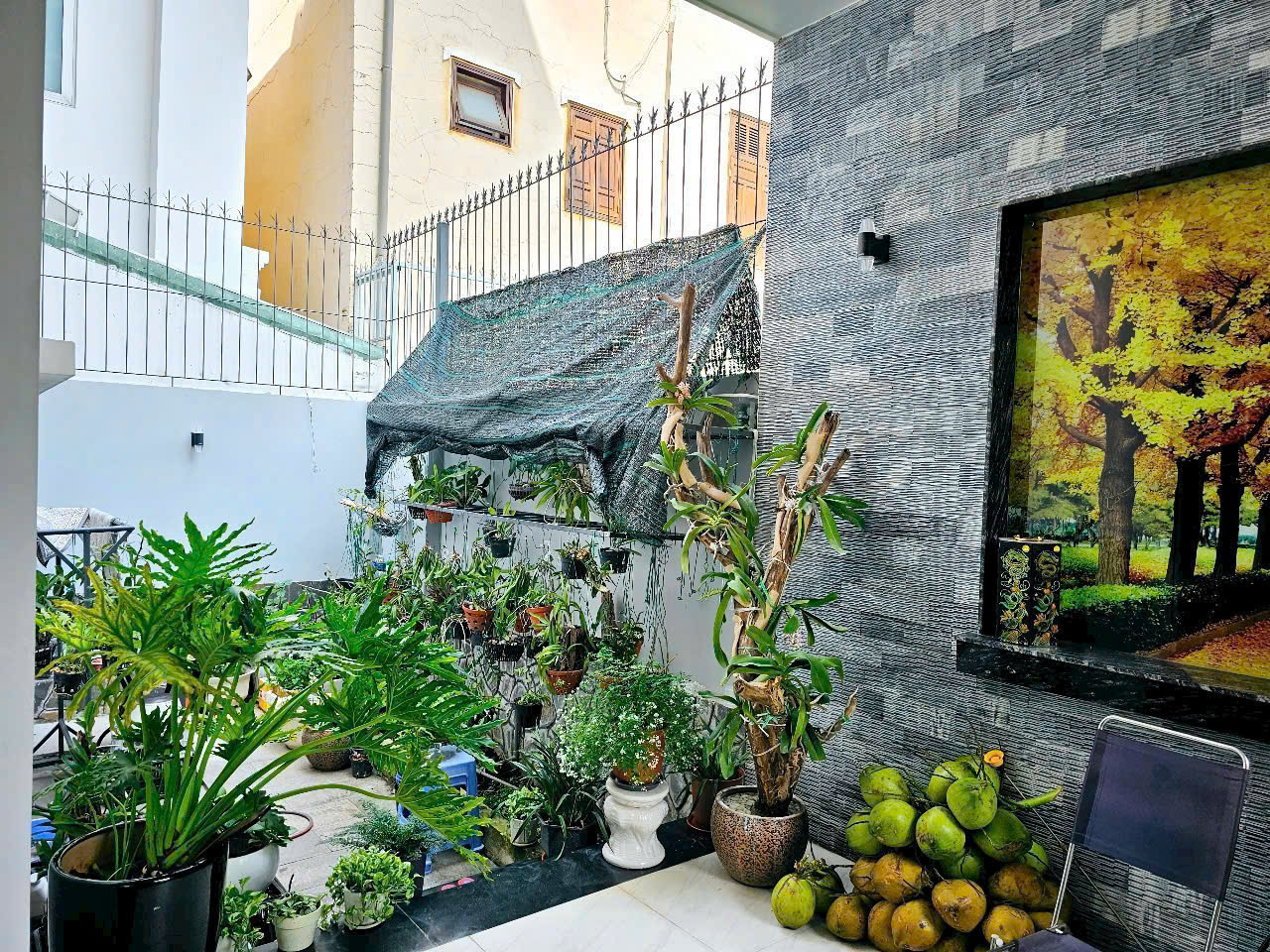 Bán biệt thự gỗ siêu sang, mới tinh, KDC Bửu Long, 1T2L, tặng lại full nội thất!