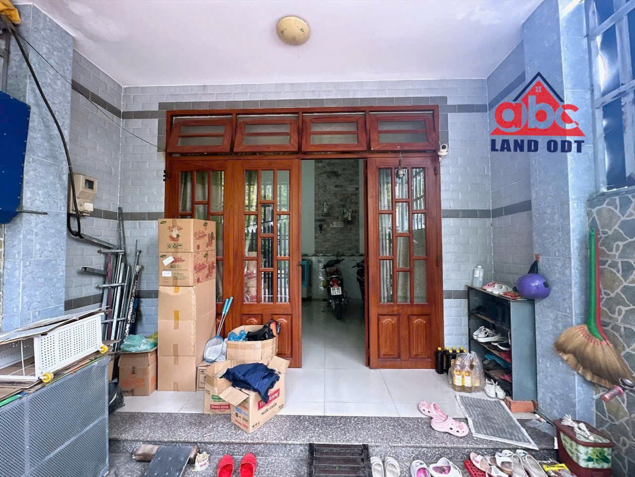 Bán nhà đẹp TĐC Tân Biên, đối diện công viên, gần CV30/4, chỉ 2ty650