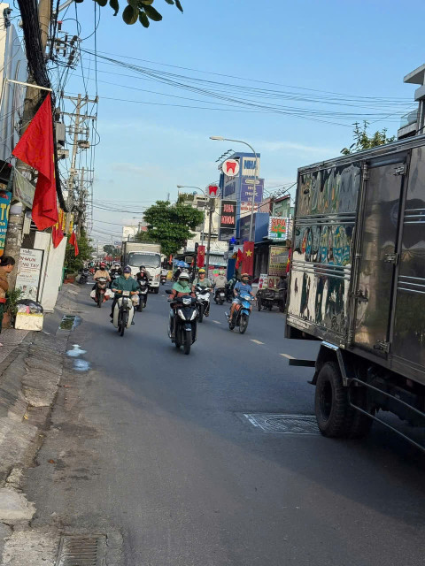 BÁN NHÀ MẶT TIỀN NGUYỄN ẢNH THỦ Q12 – NGAY NGÃ TƯ HIỆP THÀNH 43