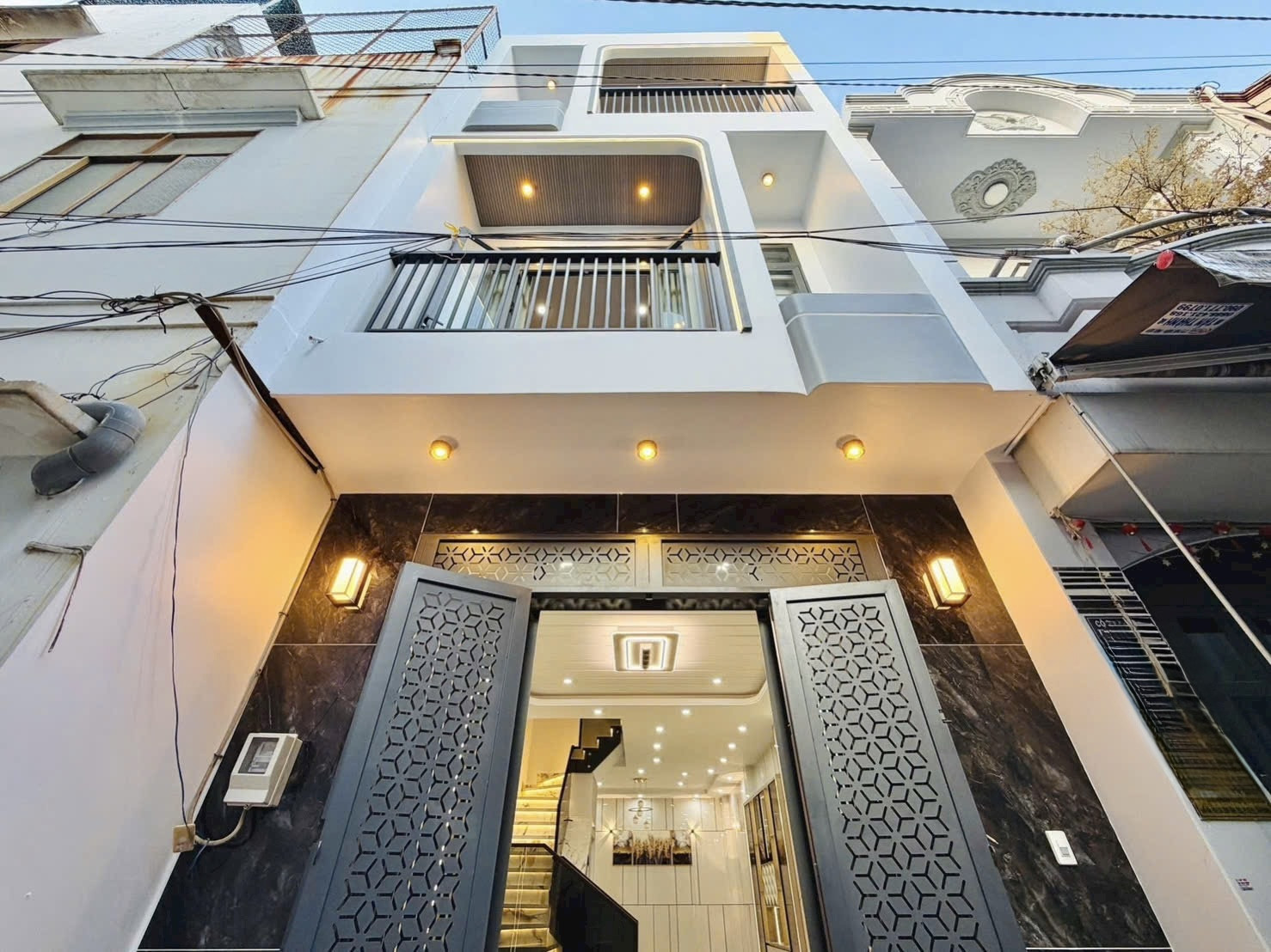 Chủ đi nước ngoài cần bán gấp nhà 1 TỶ 790 triệu 30m2 đường Nguyễn Biểu Quận 5 - Sổ hồng riêng