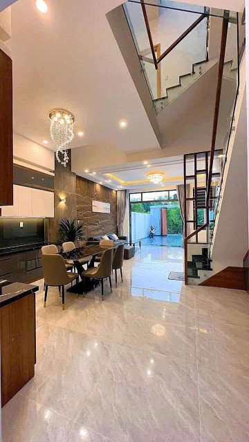 Nhà Phú Lợi Mới 100% : 1 trệt 2 lầu : 5,7 x 25