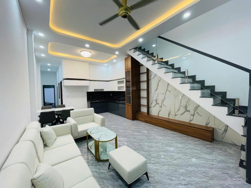 Nhà đẹp 2 lầu BTCT Giá rẻ nhất khu vực chỉ 1.59 tỷ ngay Phú Lợi - Bình Dương, Gần Vòng xoay Hiệp Thành 3