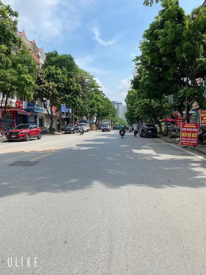 Bán nhà phân lô KĐT Đại Kim đường Nguyễn Cảnh Dị  ô tô tránh, ga ra  DT : 54 m, 5 tầng chào giá : 17 tỷ