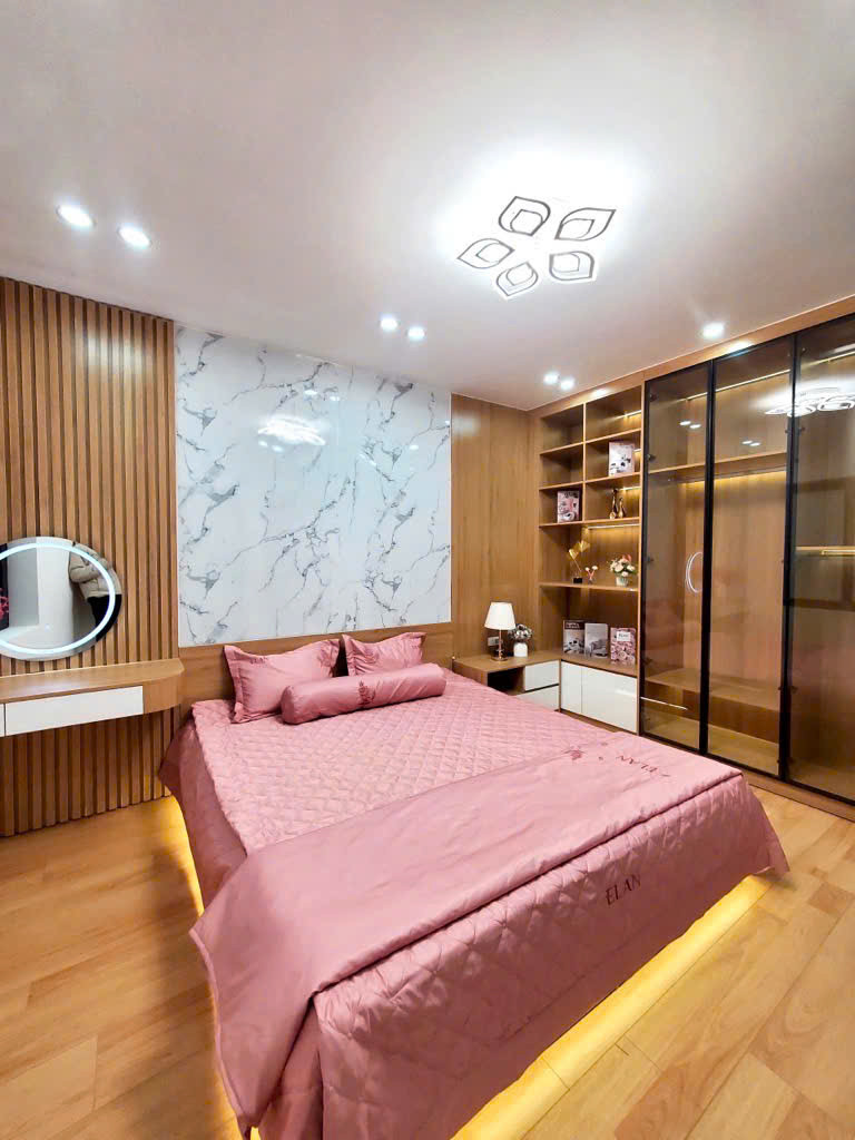 Nhà NGUYỄN CAO - LÒ ĐÚC _26m/4 tầng - Giá 5,x tỷ