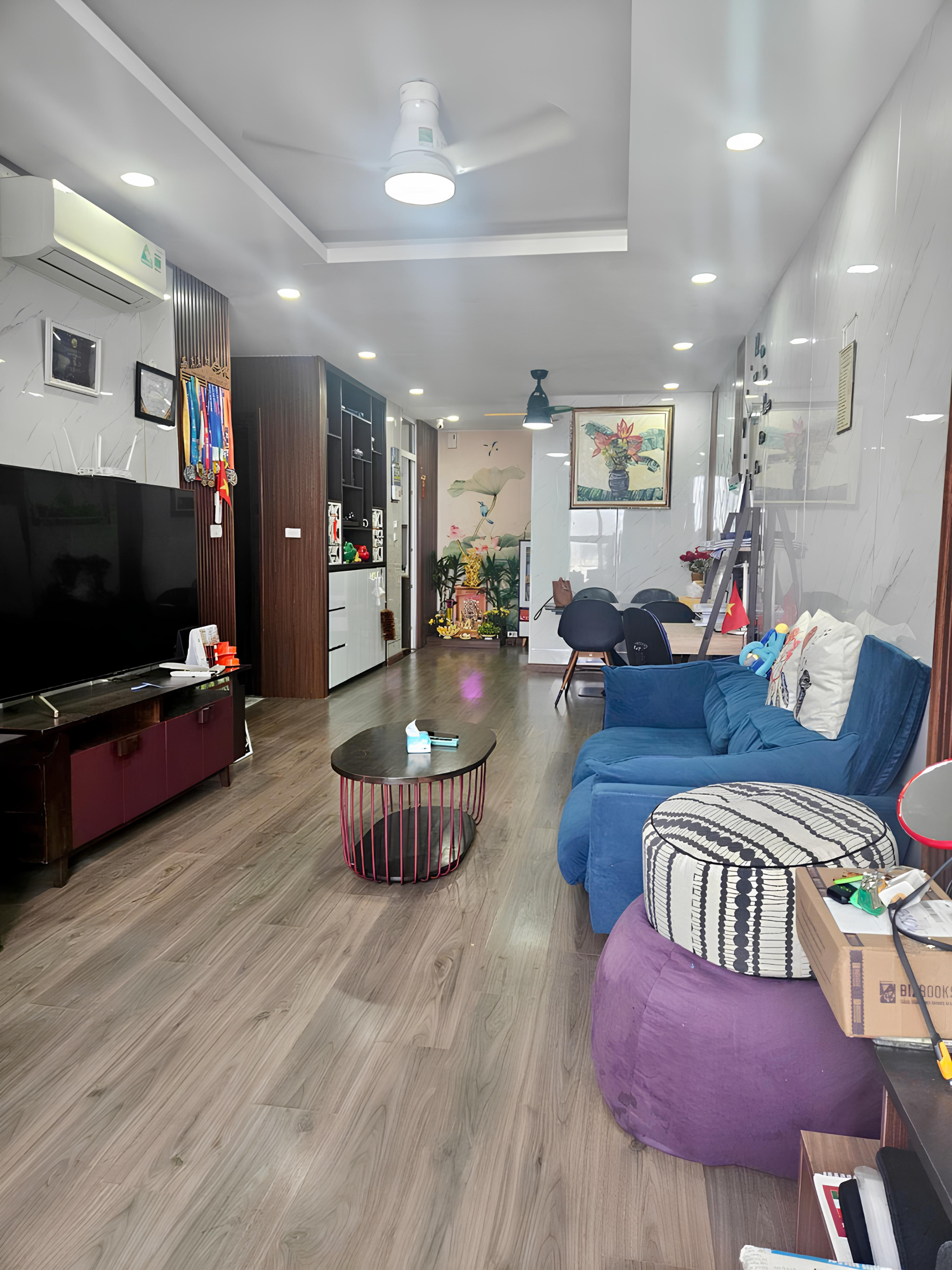 (Tin thật 100%) CH lô góc 102m2 x 3PN tại A10-A14 Nam Trung Yên - BC Đông Nam - Nội thất 400 triệu