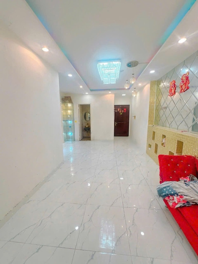Bán chung cư Nguyễn Chí Thanh - 62m2, 2PN - thang máy, view đẹp - đã có sổ hồng - hơn 3 tỷ