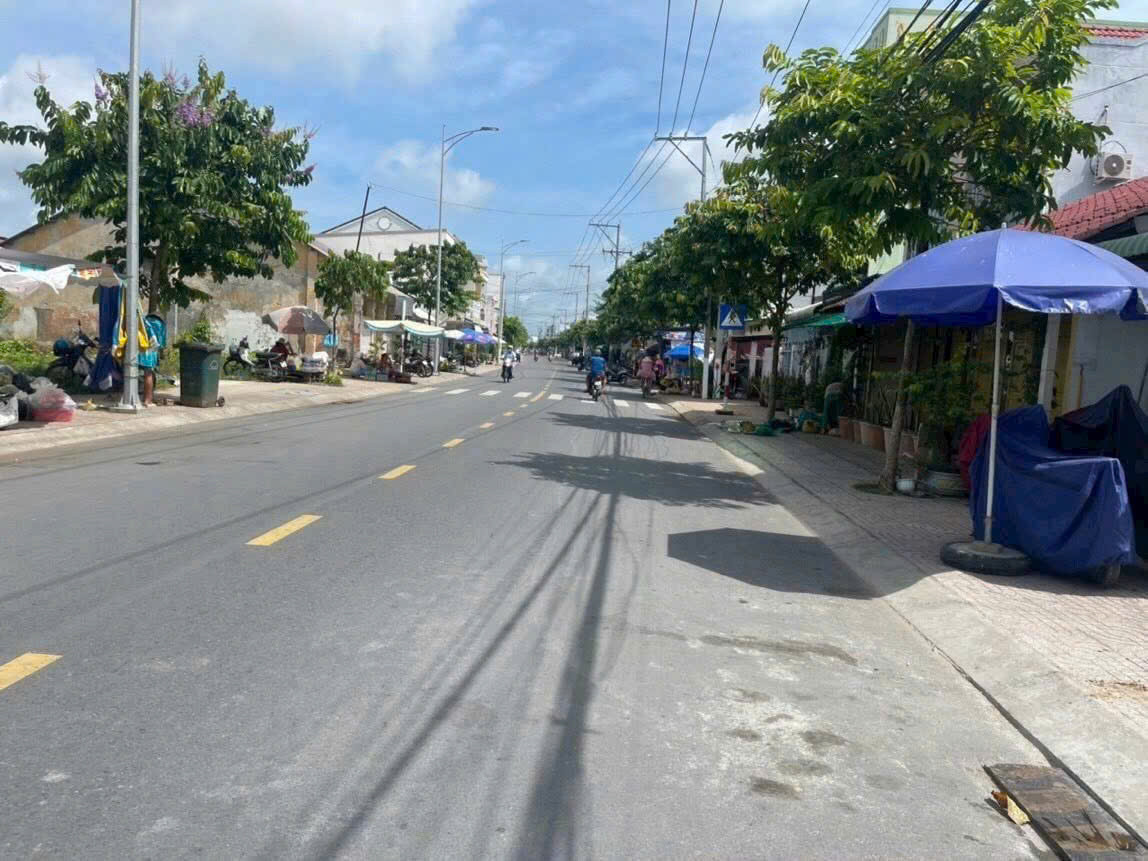 Bán nhà 1 trệt 1 lầu giáp Đường Nguyễn Chí Thanh, Phường 5, Vĩnh Long