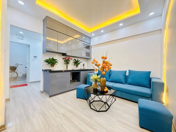 BÁN CĂN HỘ TẬP THỂ PHỐ NGUYỄN CHÍ THANH, ĐỐNG ĐA, SD 60M2, 2PN, FULL NỘI THẤT Ô TÔ ĐỖ – TIỆN ÍCH ĐẦY ĐỦ – NHỈNH 3 TỶ