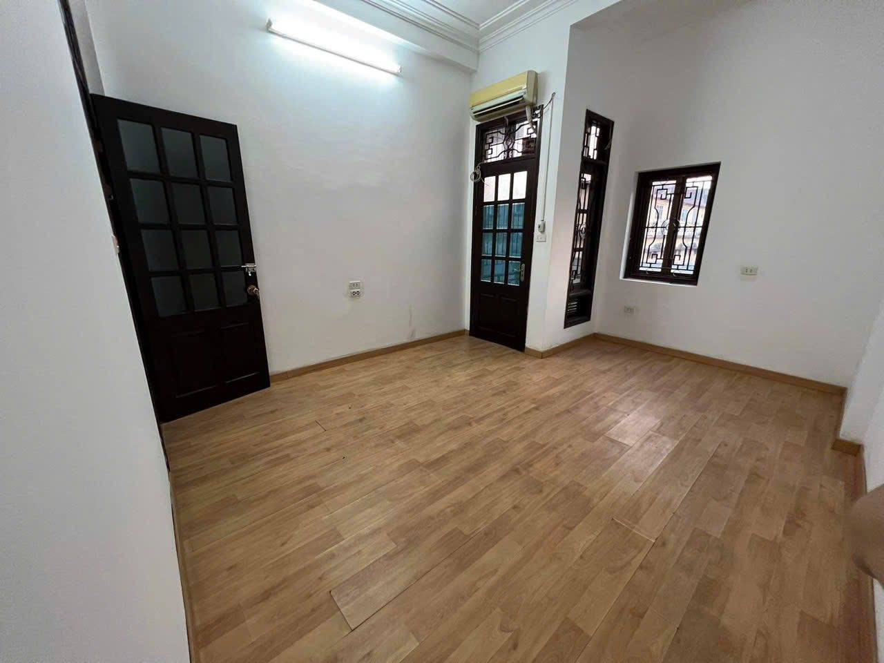 CỰC HIẾM - PHÂN LÔ NGUYỄN CHÍ THANH – 5T*51M*15TỶ - NGÕ THÔNG HUỲNH THÚC KHÁNG – THOÁNG TRƯỚC SAU