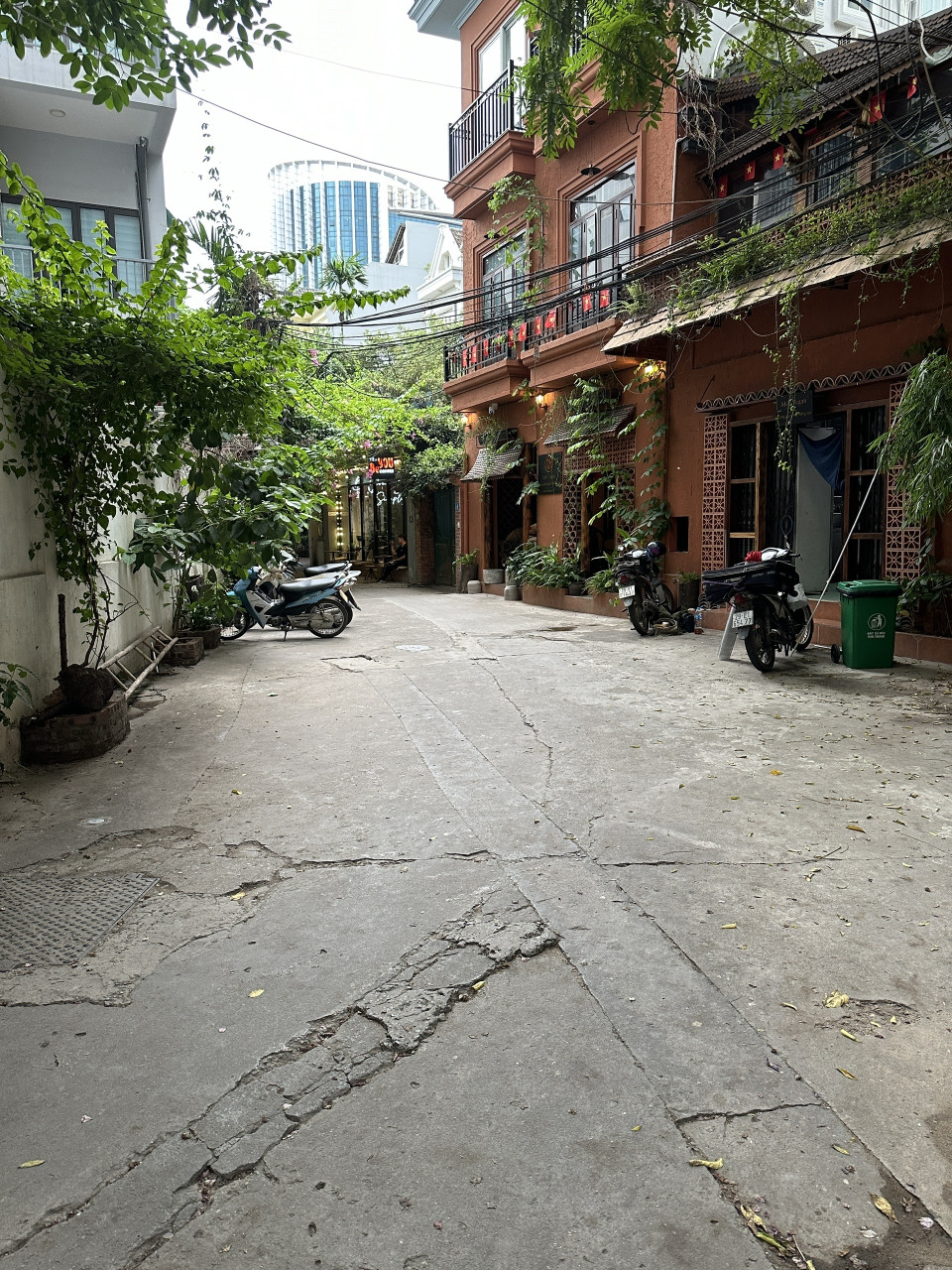Bán nhà Nguyễn Chí Thanh 333m Mặt Tiền 9m, ô tô tránh. Đang cho thuê 100tr/th. Giá chỉ 67 tỷ
