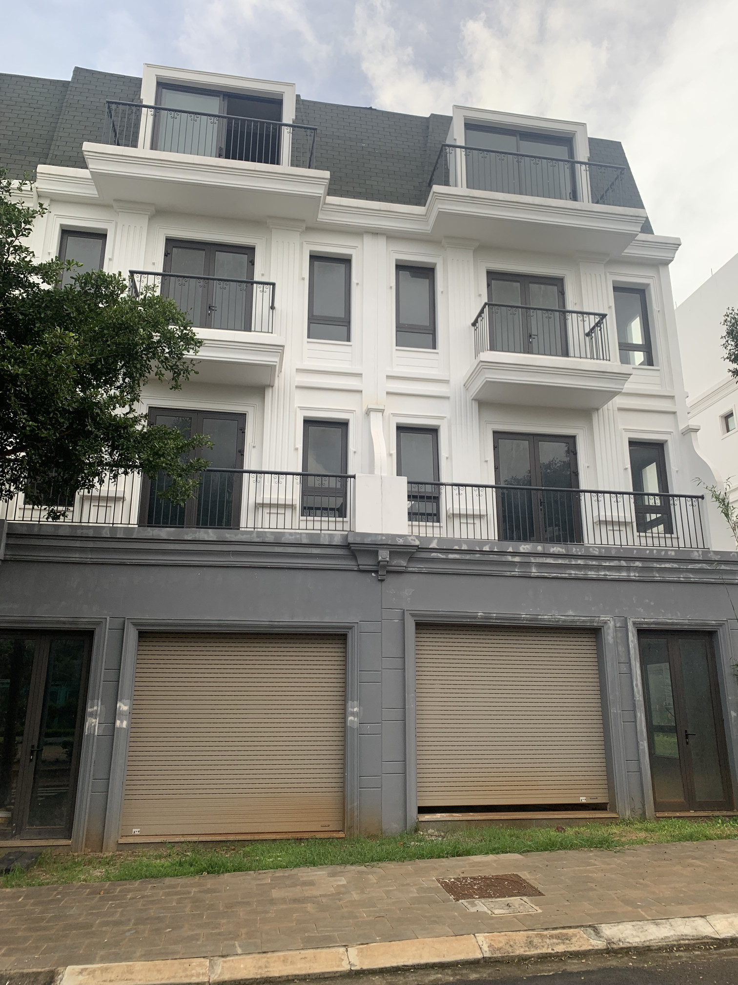BÁN NHÀ PHỐ KHU COMPOUND KĐT ECOCITY PREMIA
