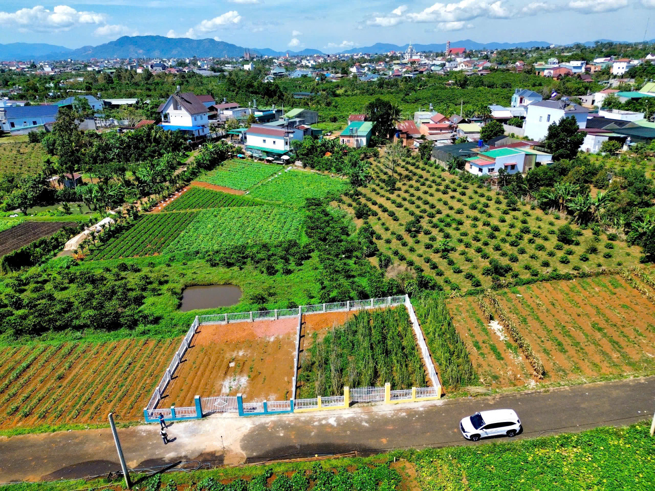 Đất P1 - Bảo Lộc cách điểm xuống cao tốc 1,3km, full thổ cư ngang 14m