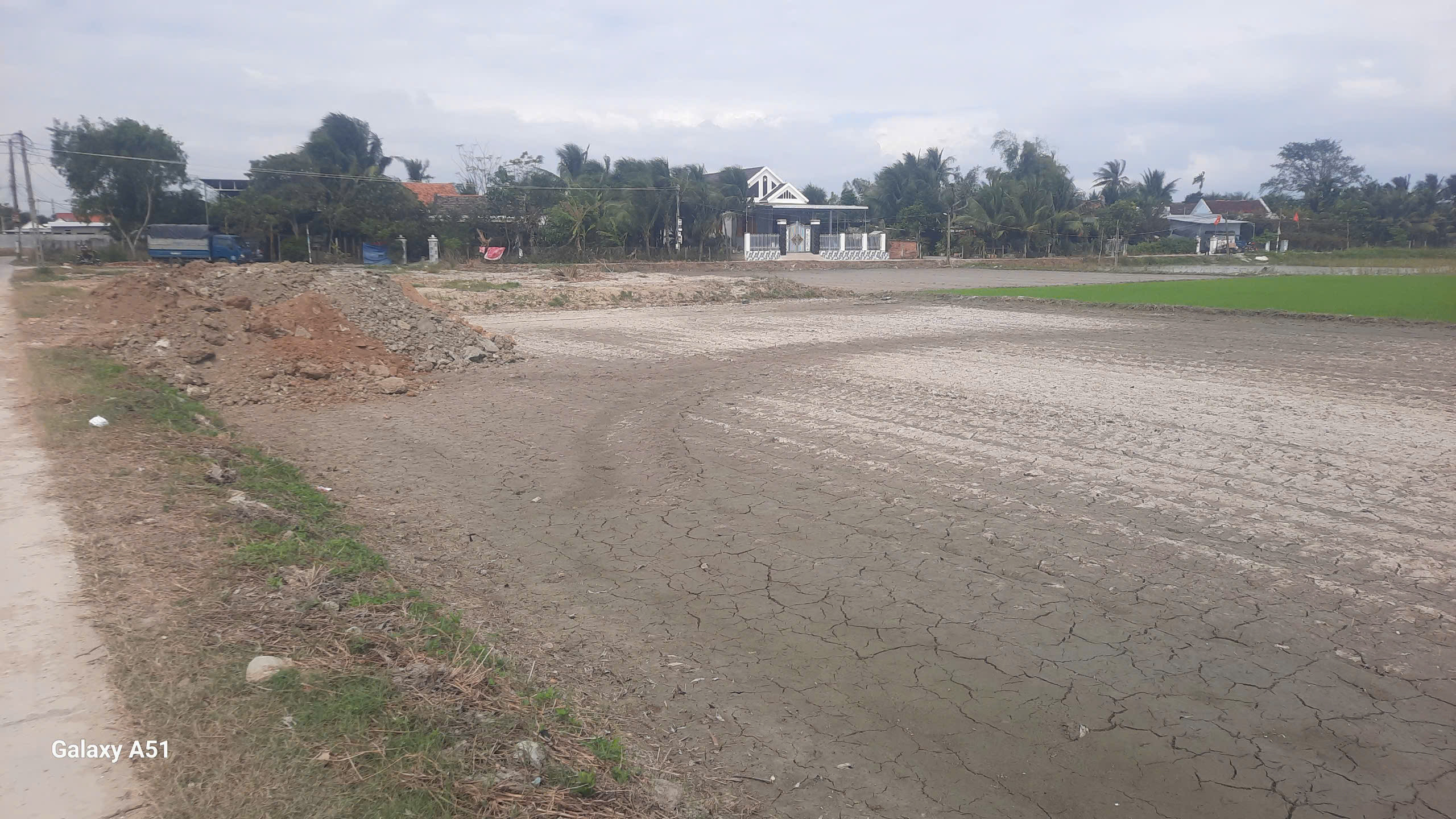 Bán đất 1177.9m² có sẵn 802m² thổ cư ngang 44x26mm giá 4.8 tỷ tại Đường Nguyễn Cụ Phường Hòa Thắng