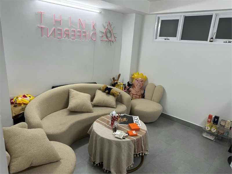 BÁN GẤP : (P.Nguyễn Cư Trinh) Cống Quỳnh  10 tỷ Quận 1 Hồ Chí Minh-QUẬN 1 , CỐNG QUỲNH , NHÀ MỚI Ở NGAY , CHỈ 10 TỶ- Diện tích: 31m2, ngang 3.2m
- Kết cấu: 1 trệt, 1 lửng, 2 lầu. Gồm 7PN