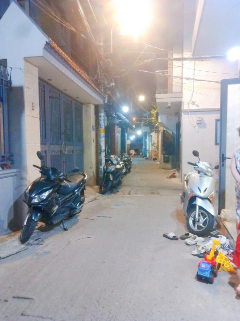 Bán gấp 3 tầng, hxh, nguyễn du, gò vấp, gần đh văn lang nhỉnh 4 tỷ
