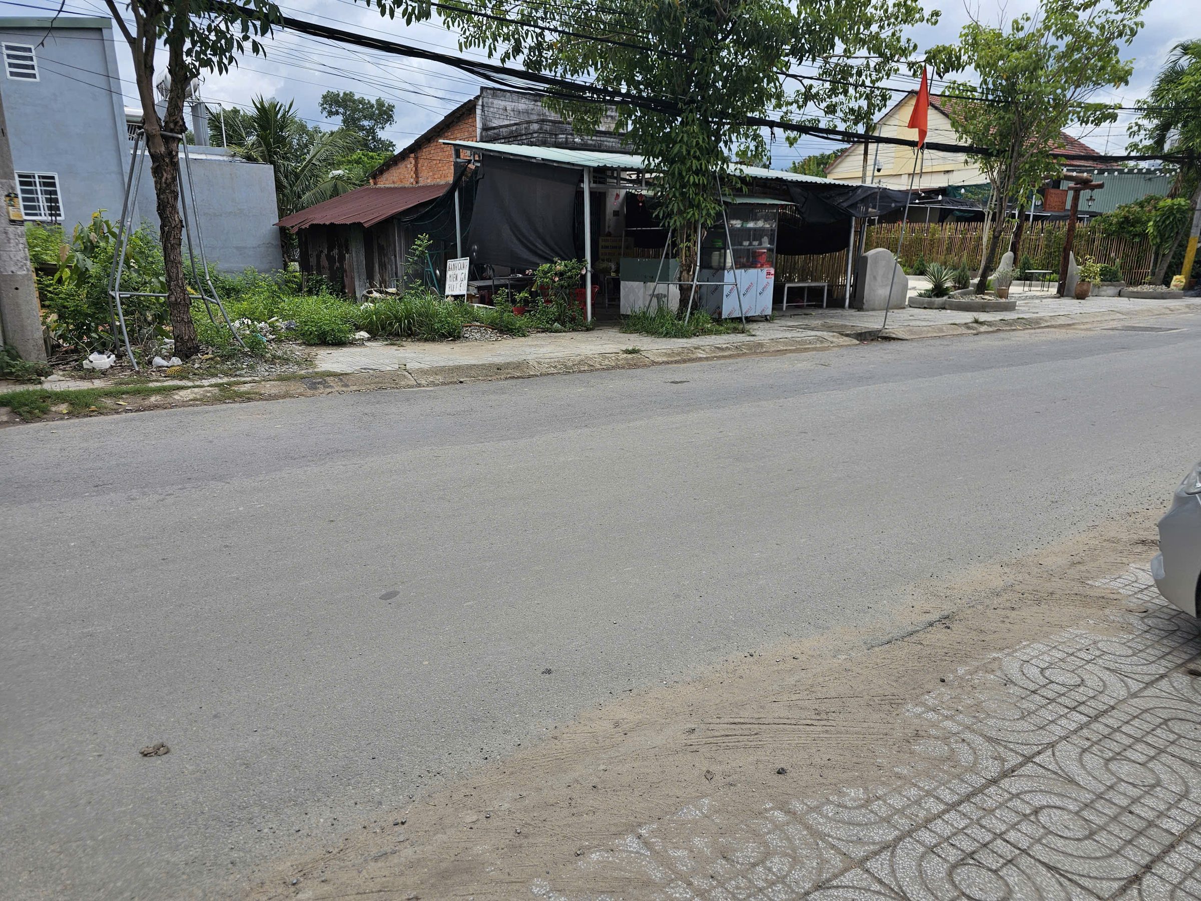 Đất trung tâm thị trấn Trẩng Bàng,đối diện Viện Kiểm Sát Trảng Bàng, cạnh công viên Trảng Bàng 7x14