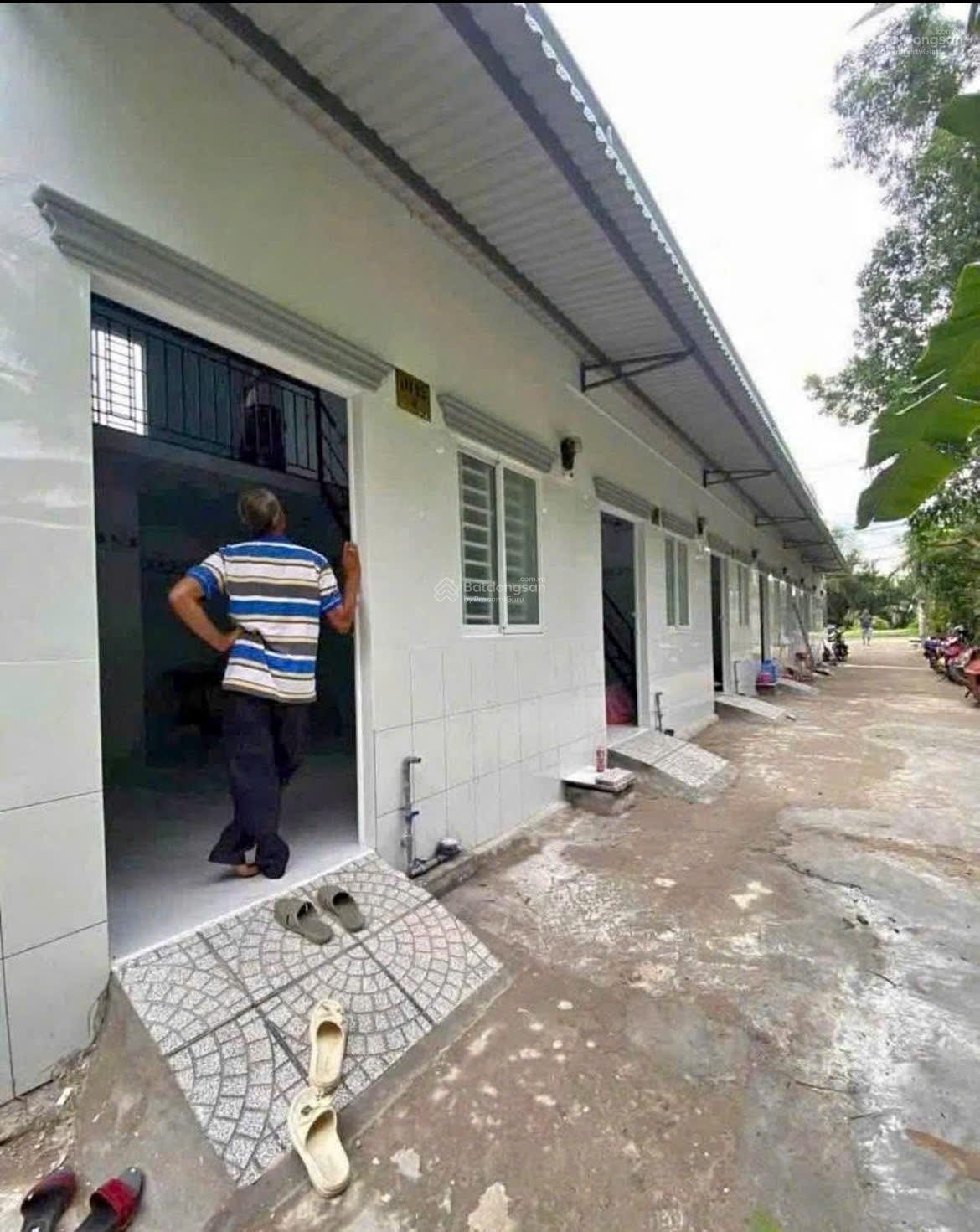 Bán đất có sẵn 5 phòng trọ 336m2 giá 957 triệu Đ.Nguyễn Du gần KCN Thành Thành Công. Sổ hồng riêng