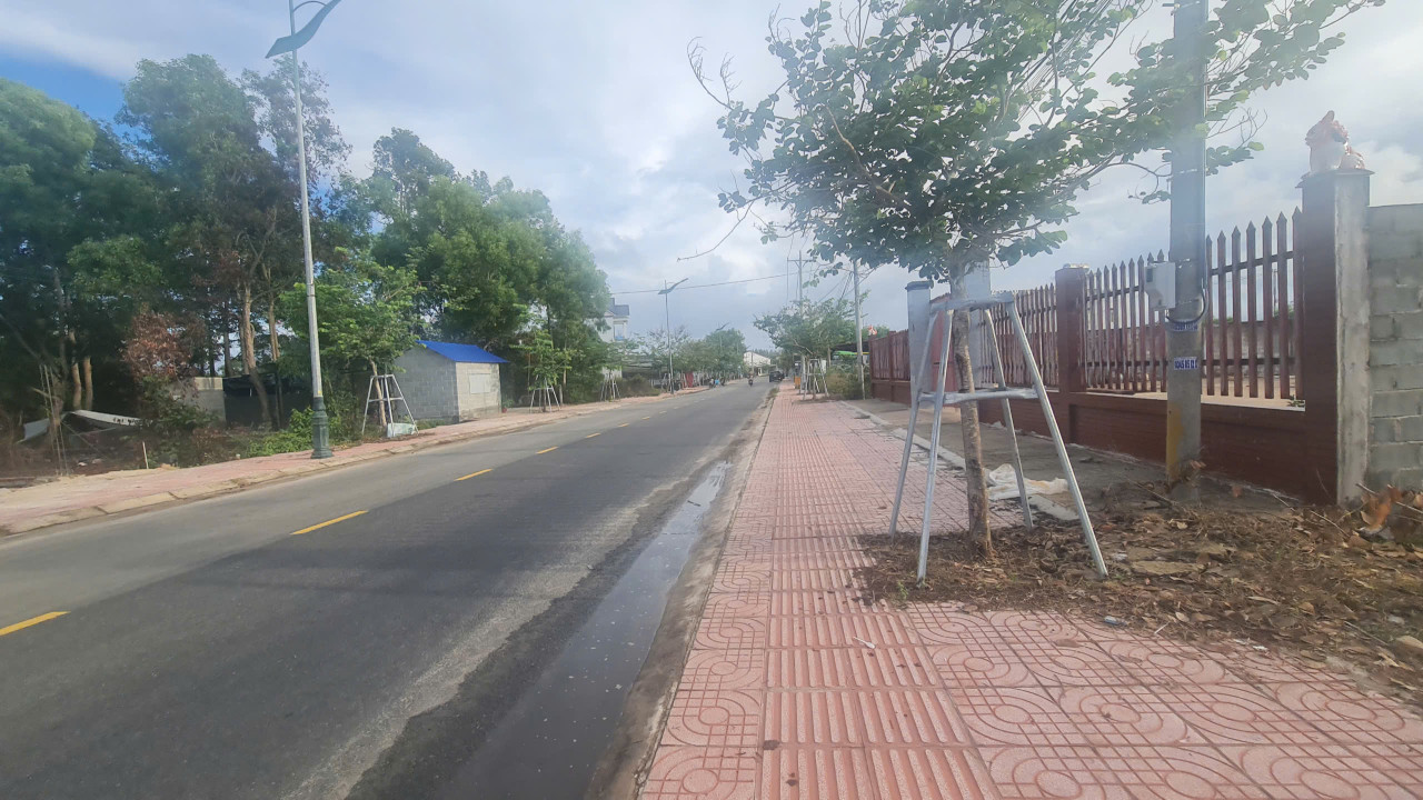 Bán 10mx29m đất ONT Đường Nguyễn Du - TX LaGi giá rẻ gần Biển