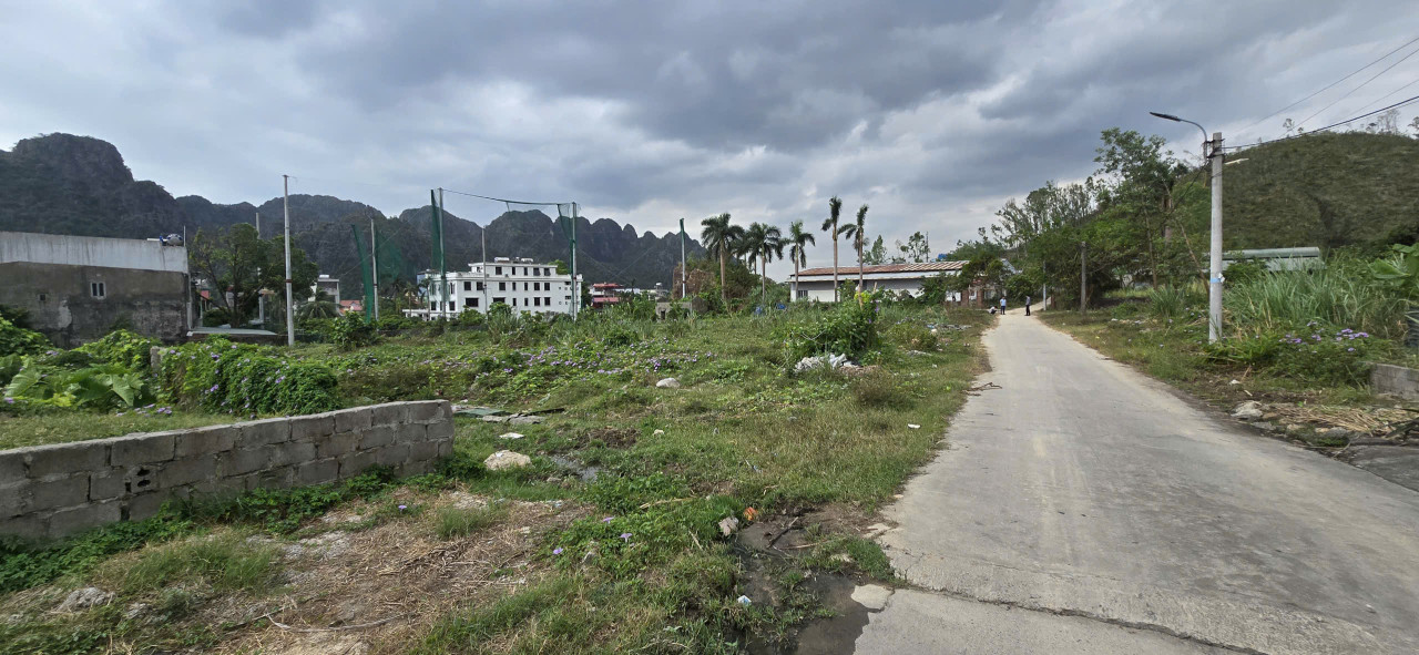 Bán đất đường QL 18 - đường Nguyễn Đức Cảnh, Quang Hanh, Cẩm Phả, Quảng Ninh, 1800m, MT 60m, miễn TG