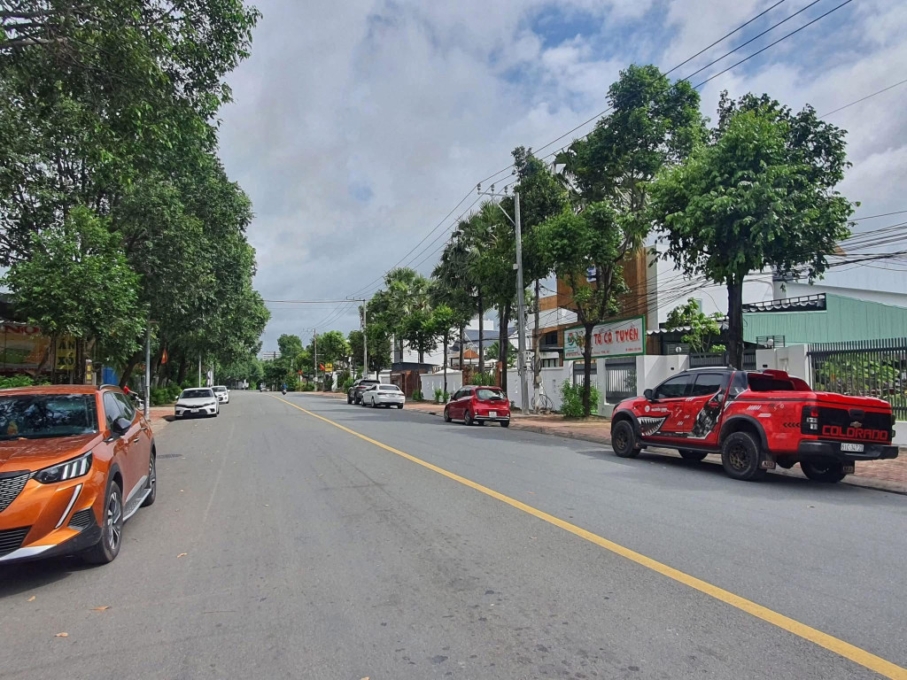 Đất thủ dầu một : mt nguyễn đức thuận 5 x 28