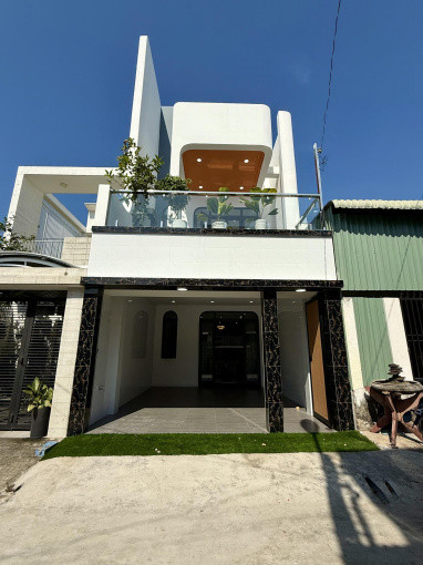 Chủ bán liền căn nhà giá chỉ 1.69Tỷ ngay Nguyễn Đức Thuận, Hiệp Thành, Thủ Dầu Một, sổ riêng.